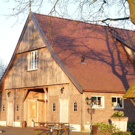Peaceful Holiday Home With Roofed Terrace Geesteren  Rum bild