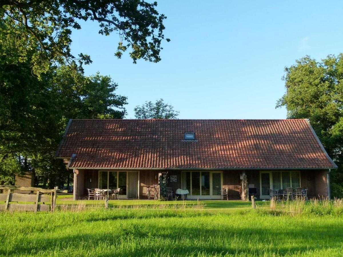 Peaceful Holiday Home With Roofed Terrace Geesteren  Exteriör bild